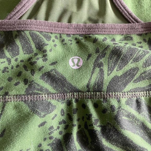 Lululemon Deep V Tank Top  *Green Leaf* Size 12 - Picture 6 of 7
